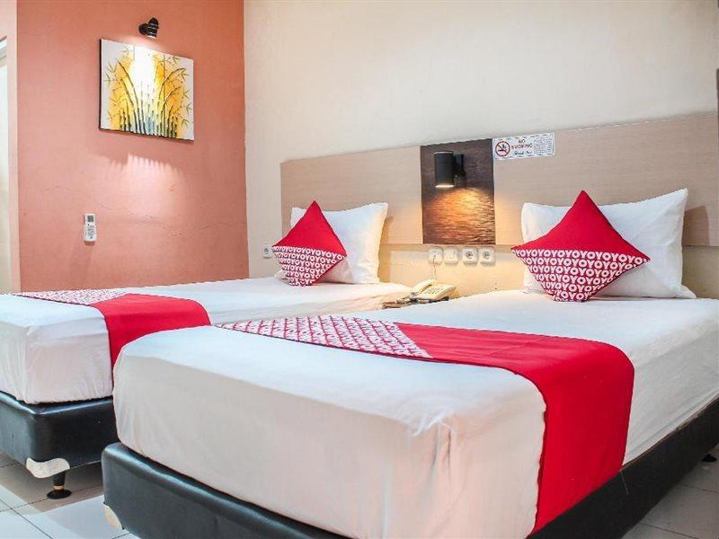 Audah Guesthouse Syariah Redpartner Jakarta Exterior photo