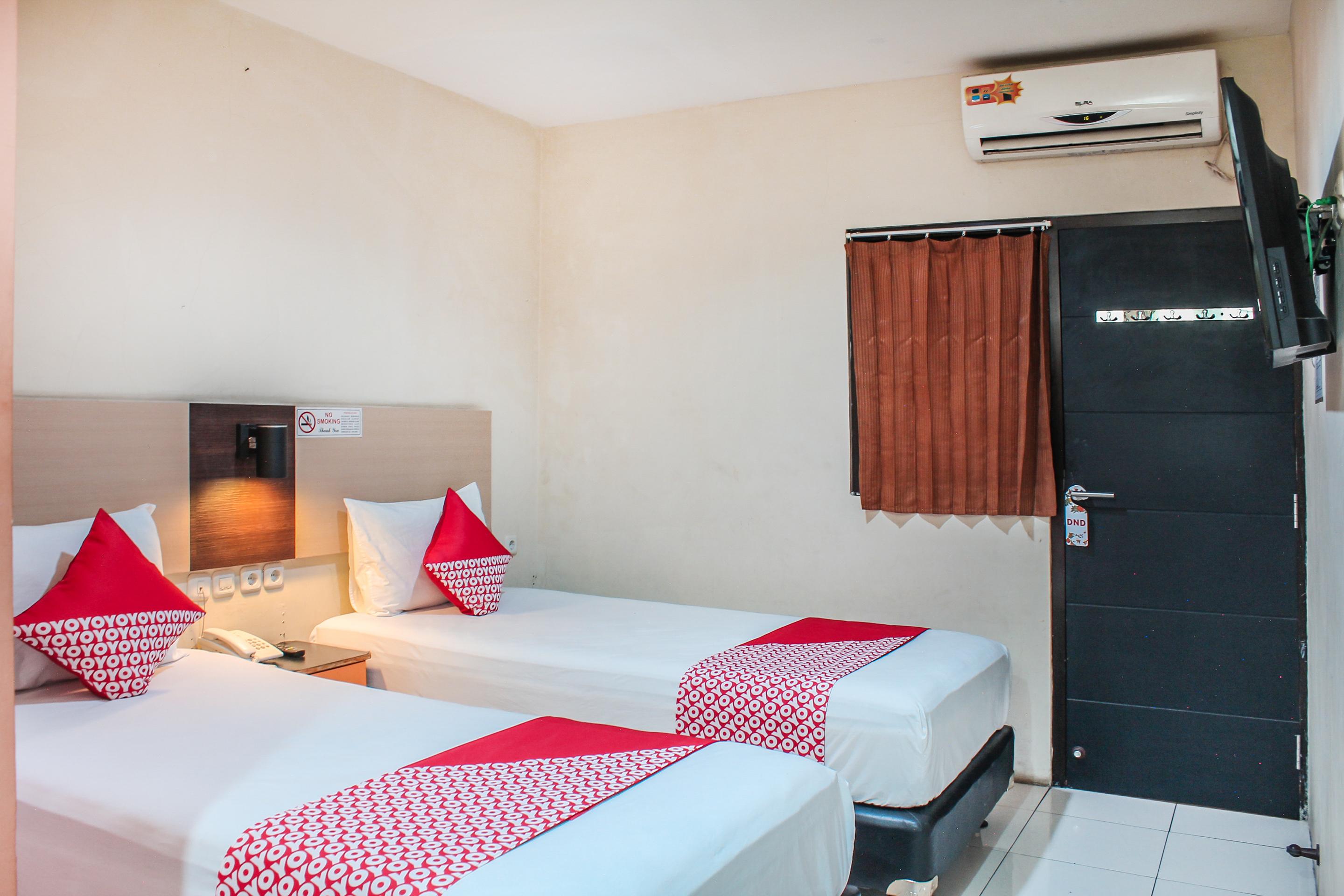 Audah Guesthouse Syariah Redpartner Jakarta Exterior photo
