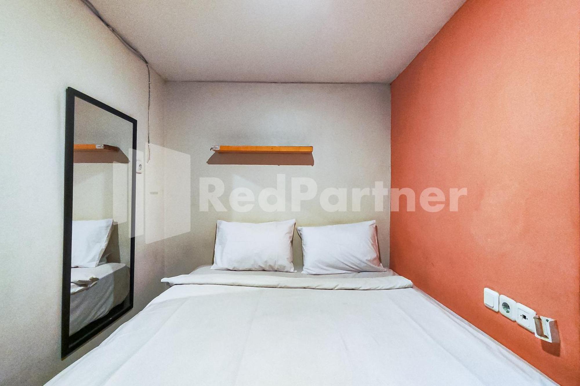 Audah Guesthouse Syariah Redpartner Jakarta Exterior photo