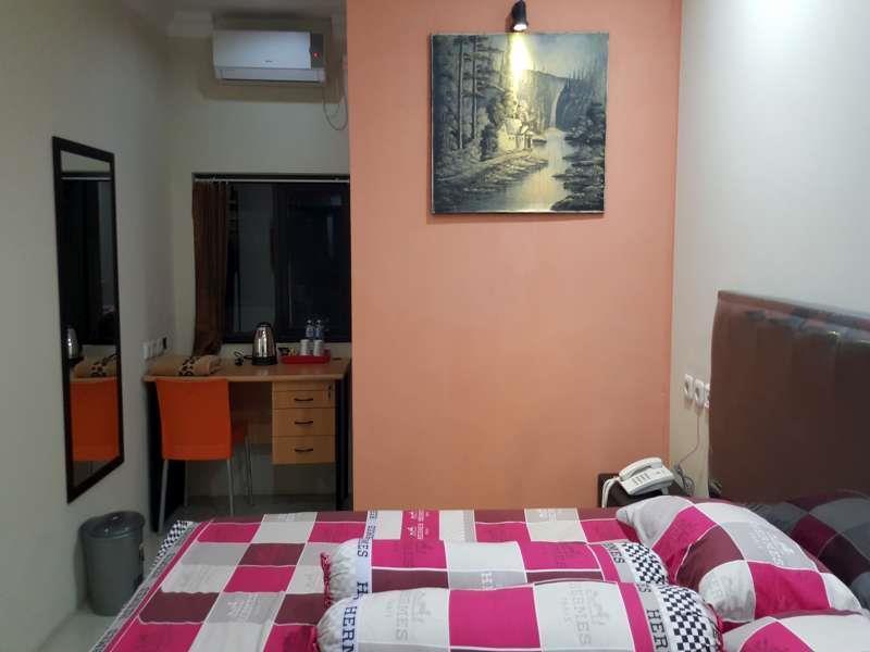 Audah Guesthouse Syariah Redpartner Jakarta Exterior photo